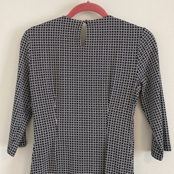 J. McLaughlin Black and White Catalyst Dress Geometric 3/4 Sleeve size Med - Picture 7 of 10